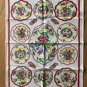 Flower Medallions Printed Decorative  Kitchen Linen Tea - Dish Towel -  20" x 27" Cloth -  Cotton Fabric