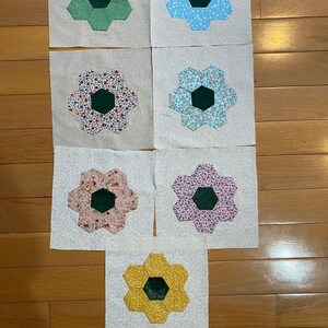 Hand Appliquéd Hexagon Flower Choose Color -  1 Quilt Block Piece 9 1/2&quot; Square  Cream Background Fabric