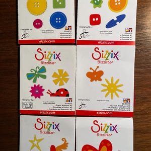 Ösen Unterlegscheiben Knöpfe Scribbles Pick Sizzix Sizzlits - Für Roller Machine Papierbasteln, Drucken, Kartenbasteln - Rot Die 6,5 x 6,5 cm