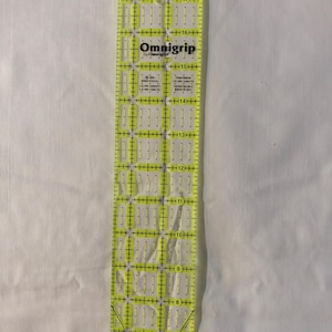 Quilter's Cutting / Marking Ruler 2.5" x 18" - Fons & Porter Omnigrid  / Omnigrip Quilting Shape Template Ruler - Cutting Tool / Aid Plastic