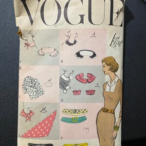 Accessorize Vintage Vogue #9056 Mönster Storlek 14-16 Kragar, Bälten, Halsduk, Blusframsida