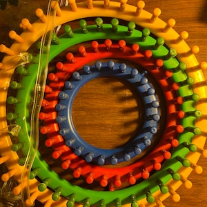 Kifty Knitter - Circular Peg Loom - Knit Quick - 4 Looms 4&quot; to  10&quot; - Weaving Loom Make Scarves/ Hats etc