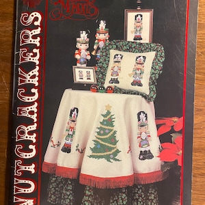 Cascanueces (PM43) Precious Moments - Punto de cruz contado - Gloria y Pat - 1996 Bordado - Adornos / Falda de árbol, etc.