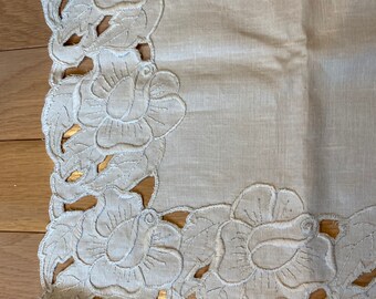 Cotton Vintage TABLE CLOTH / COVER - 32" x 32"   & 4 Napkins - Hand Embroidered Floral Cut Work - Antique White