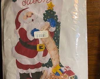 Bucilla Santa's List - Kit per calza di Natale in feltro e paillettes - Nuovo kit per calza pronto da realizzare