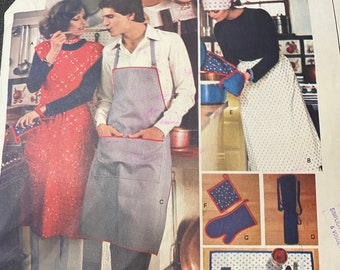 Men&#39;s & Women&#39;s Aprons with variations, Oven Mitt (Pot Holder) Placemats - Vogue 1450 Vintage Pattern -  simple / easy sew - uncut