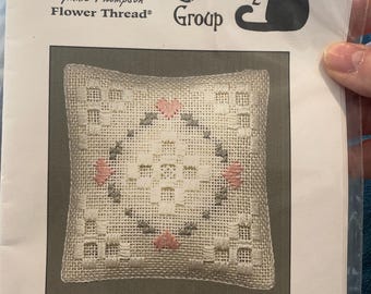 Almofada de alfinetes Hardanger - Gráfico de ponto cruz - Acessórios de costura - 1999 - Meg Thompson Shinall - Morningstar Embroidery