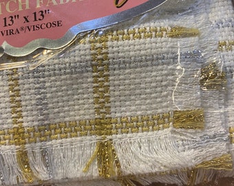 フリンジエッジ付きナプキン/ブレッドクロス - 14カウントアイーダホワイト＆ゴールドシルバークロスステッチ生地 - チャールズクラフト 13インチ x 13インチ 刺繍ステッチ