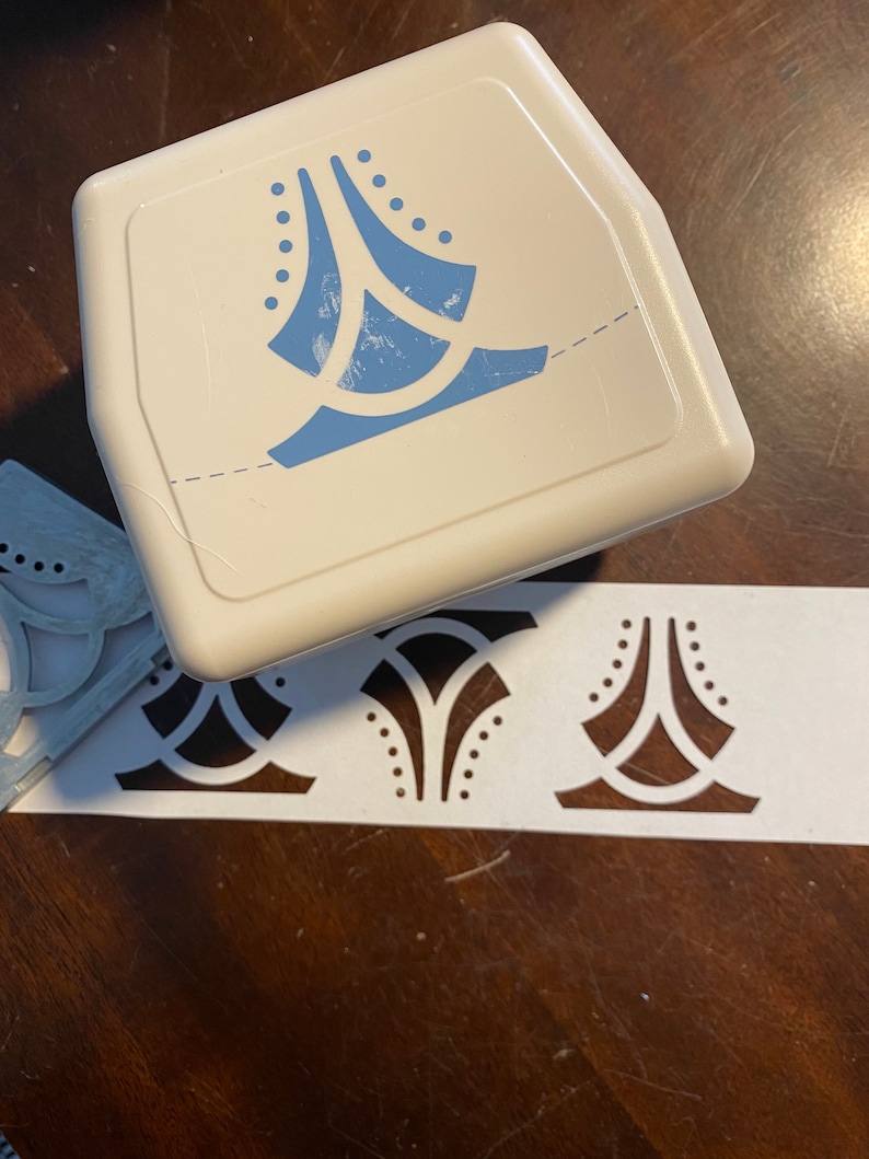 Martha Stewart Shapes Page / Paper Edge Magnetic Punch Choose Design Paper cutter Crafting - Decoupage, Scrapbooking, photo album Arch triangle