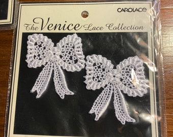 Lace Medallion Venice - Motif --White - add a lace touch to any Outfit - Easy to attach - Wedding Gown (Dress)  Lace Sewing Notion