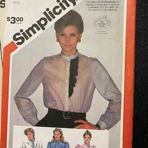 Misses / Women&#39;s Blouse / Shirt Simplicity  5994 Pattern  Size 8, 0, 12 - 1983 - Front Button Closure - Basic Pattern
