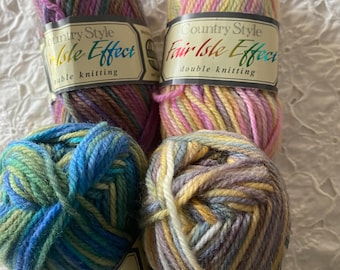 Hilo acrílico Sirdar Fair Isle Effect Country Style Double Knitting Crochet Yarting 25g. Colores: Azul, Morado, Rosa, Gala. Para máquina de tejer.