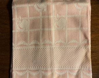 1 paño de cocina rosa con borde de punto de cruz Aida contado en cada extremo, 14 unidades - toalla de 15" x 31"