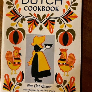 Pennsylvania Dutch CookBook of Fine Old Recipes -  Claire Davidow - 1971 or 1977 - soups, meats, vegetables, breads, pies, cakes, cookies +