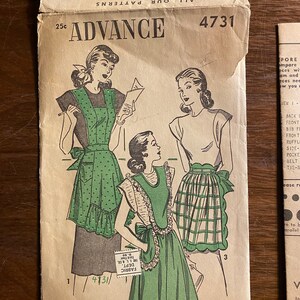 Bib Aprons with Pocket Advance 4731 Vintage Pattern - One Size -   simple / easy sew - c1950s - Full or Half Apron