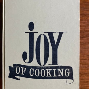 Książka kucharska Joy of Cooking: Irma Rombauer - 1964 - America's Cook Book - Kompilacja niezawodnych przepisów z okazjonalną pogawędką kulinarną