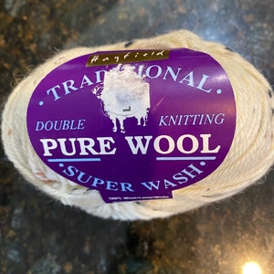 Hayfield Traditional Pure Wool Yarn 100% Wol Brei- en Haakgaren - 50 g 120 Yards - Nieuw - Made in England - by the skein - Antique White