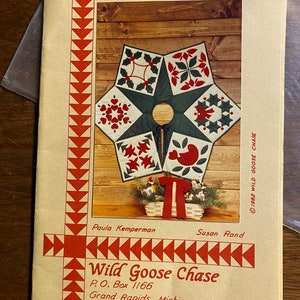 Applique Tree Skirt Holiday Christmas decorating Pattern (Uncut) - Wild Goose Chase - 202 - 1982 - 45&quot; Pieced Quilted