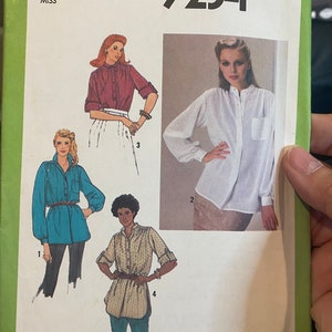Misses / Women&#39;s Blouse / Shirt Simplicity 9234 Pattern  Size 16  - 1979 - Front Button Closure - Basic Pattern