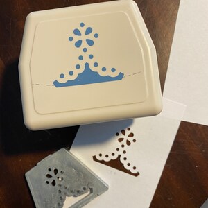 Martha Stewart Shapes Page / Paper Edge Magnetic Punch Choose Design Paper cutter Crafting - Decoupage, Scrapbooking, photo album Daisy drop