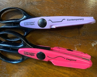 Nożyczki Fiskars Corner Edgers do cięcia papieru, dekoracyjny wzór muszli - Wybierz parę - Dekupaż, scrapbooking, rękodzieło papierowe, album fotograficzny