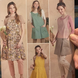 Full Coverage Aprons Vintage Styles with Pockets Simplicity R 11472 Pattern - Size Medium (XS - S M L XL) - simple / easy sew - 2022 - uncut
