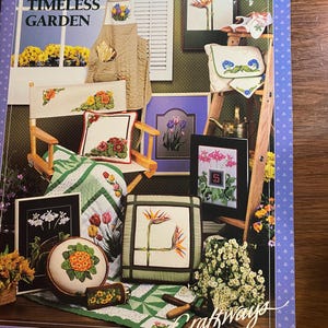 The Timeless Garden - Kreuzstichvorlagen & Nadeltransfers - 1983 - Sandy Orton - Blumen