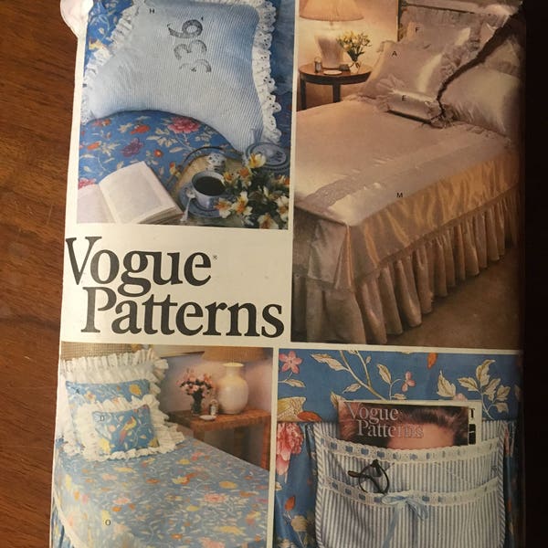 BED LINEN Patterns for PILLOW covers, Neck Roll, Bed Caddy, Dust Ruffle, blanket covers to Sew Vogue #2006 Vintage Pattern (Uncut)