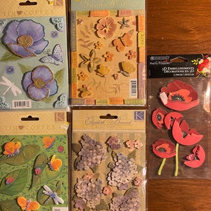Embellissements de scrapbooking - Fleurs / Floral / Insectes Choisissez le style, Scrap-booking, Artisanat en papier, Album photo, Journaux, etc.
