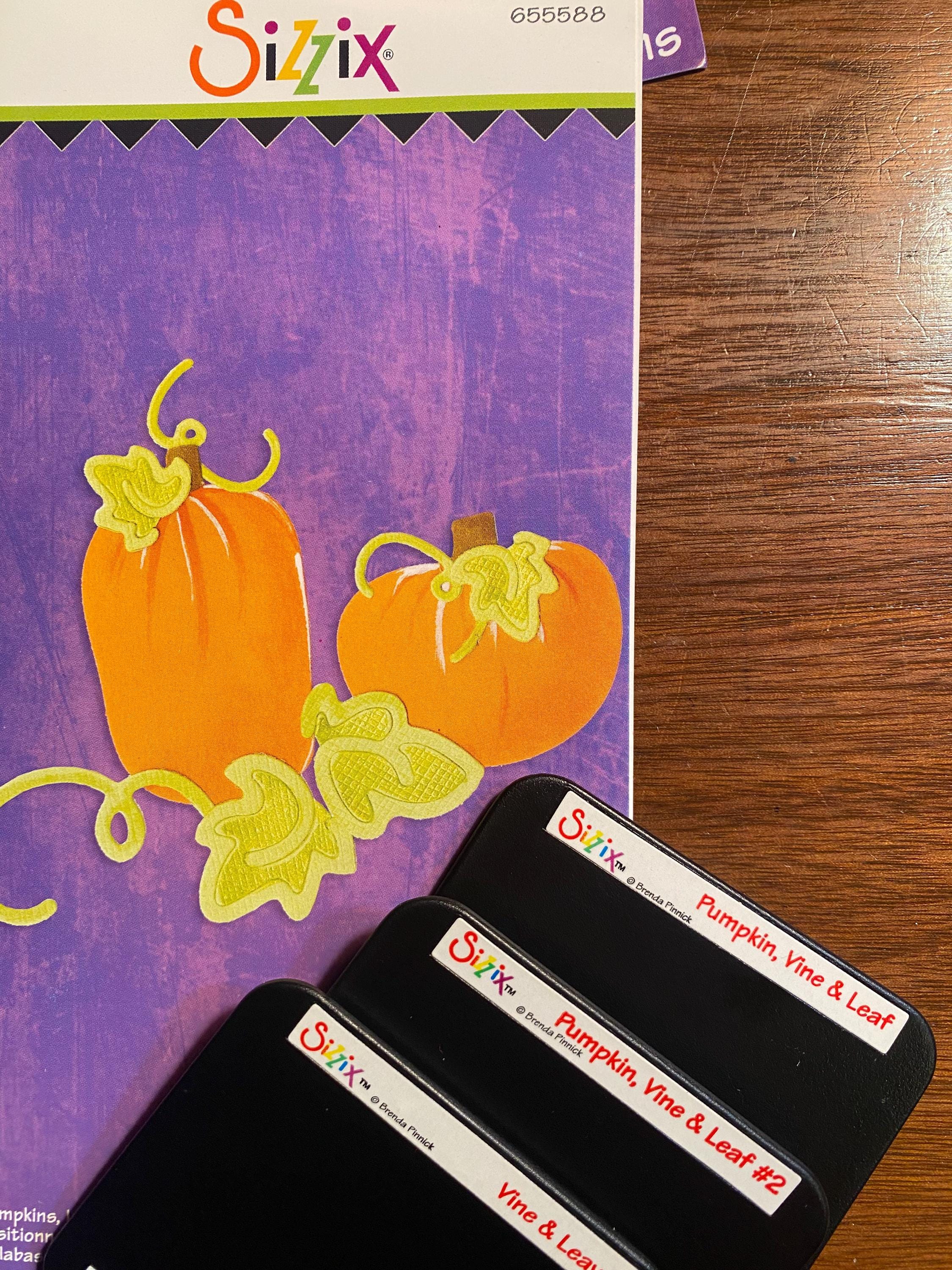ロー　ハロウィンデザインシート ハロウィン ゴースト 墓地 パンプキン スパイダー ピックセット Sizzix