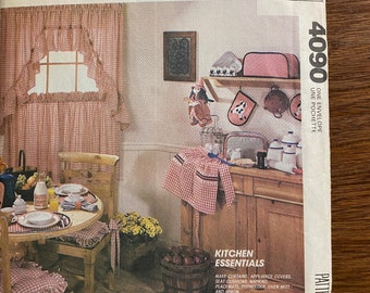 Cocina Essentials Home Decorating Patterns for Curtains, Cubiertas de electrodomésticos, Servilletas, Tapetes, Delantal + Patrón de #4090 de McCall (Sin cortar)