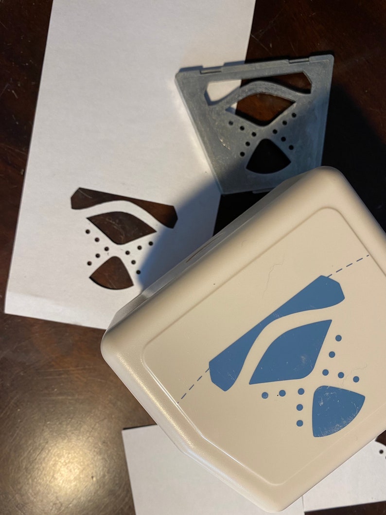 Martha Stewart Shapes Page / Paper Edge Magnetic Punch Choose Design Paper cutter Crafting - Decoupage, Scrapbooking, photo album Candy Drop