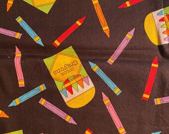 Lápis de cera com caixa - Multicolorido em tecido de fundo preto 17" + comprimento x 44" largura - Hora de brincar -- Novo