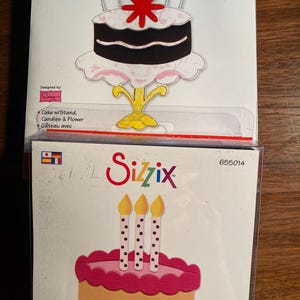 Bolo de Aniversário - Pick Sizzix - Para Máquina de Rolo Provo Craft - papercrafting, impressão / Criação de Cartões - Black Die Original / Bigz