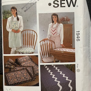 Home Essentials Home Decorating Patterns Kerstin Martensson - Kwik Sew  1946 Apron, Napkins, Table Runner, Placemats, Chair Cushion - 1989