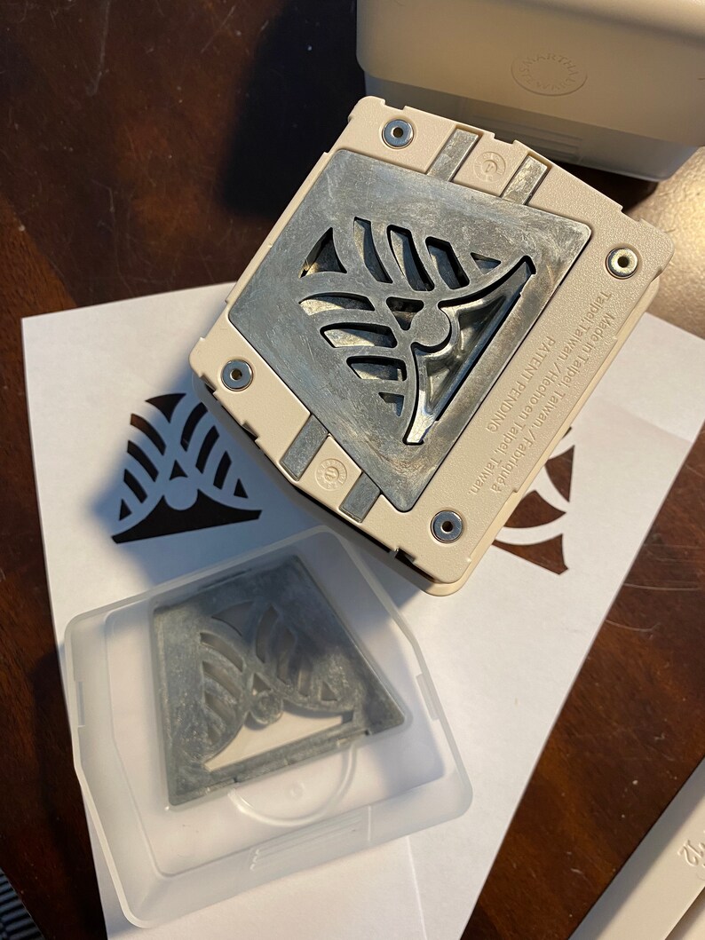 Martha Stewart Shapes Page / Paper Edge Magnetic Punch Choose Design Paper cutter Crafting - Decoupage, Scrapbooking, photo album image 10