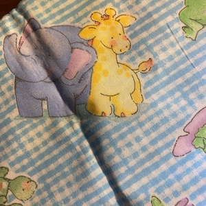 Ein kleines bisschen - Stück Stoff Kleine Teich Kinderzimmer Tiere - Blau Karo mit Pastell Farbe Elefant Giraffe Frosch etc - 20 &quot;x 144&quot;