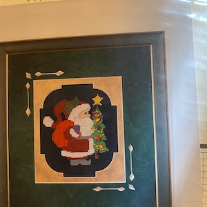 Santa Comes a Calling - Sandra Ashby - Artist Touch -  Counted Thread Cross Stitch Chart  -  1997