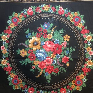 Preto com flores vermelhas e azuis douradas - PAINÉIS de tecido de travesseiro, 2 - 16&quot; x 16&quot; prontos para costurar, encher e desfrutar - (travesseiro, apliques, acolchoado)