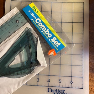 Quilter&#39;s Cutting Board and Ruler Set -  7&quot; x 8&quot; Rotary cutting mat with Triangles, Straight and Curve Rulers