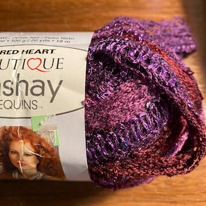 Sequin Sashay Red Heart 20 m, 3,5 oz Choix : panda (gris) ou violet concorde panaché - fil à tricoter au crochet - nouveau 74 % acrylique 26 poly avec paillettes