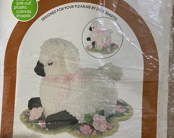 Kit Lamb Box -Canvas Capers - Plastic Canvas / Stitch Leisure Arts 118 - Easter Lamb container Kit - 1981 - Dick Martin
