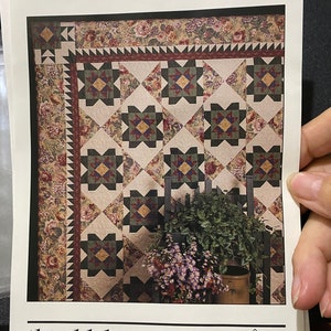 Cottage Flower Quilt - Wallhanging Pattern, Pieced Patch Work   - Vintage 1993 - Thimbleberries, Inc  Wall Quilt, Pillows etc