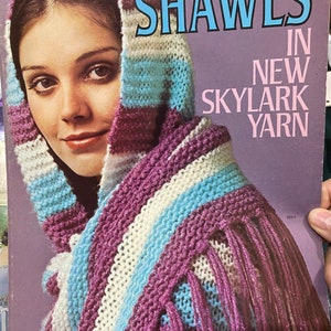 Shawls - 7 Designs - 1972 - Columbia Minerva Booklet 2548 - Knit  - Patterns / Instructions