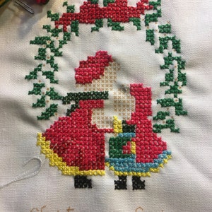 Natale amici di Natale w Wreath e Albero di Natale - Conteso Cross Stitch Sampler Kit: 2 - 7' x 8" panno prestampato (vintage) con filo interdentale
