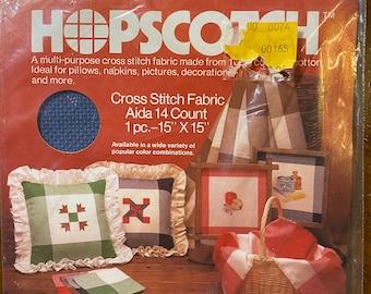 チャールズクラフトのホップスコッチボーダークロスステッチ生地、アイーダ14カウント1枚15インチ×15インチ、ピンク、ブラウン、ブルー、レッド、アイボリー - 新品