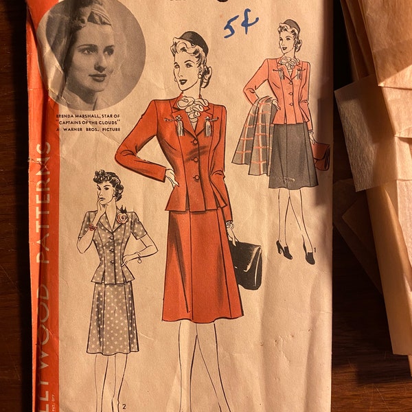 Misses / Ladies' Two Piece Suit Design  825 Vintage Hollywood Pattern Brenda Marshall / Warner Bros - Size 14 Bust 32  Hip 35 - Button Front