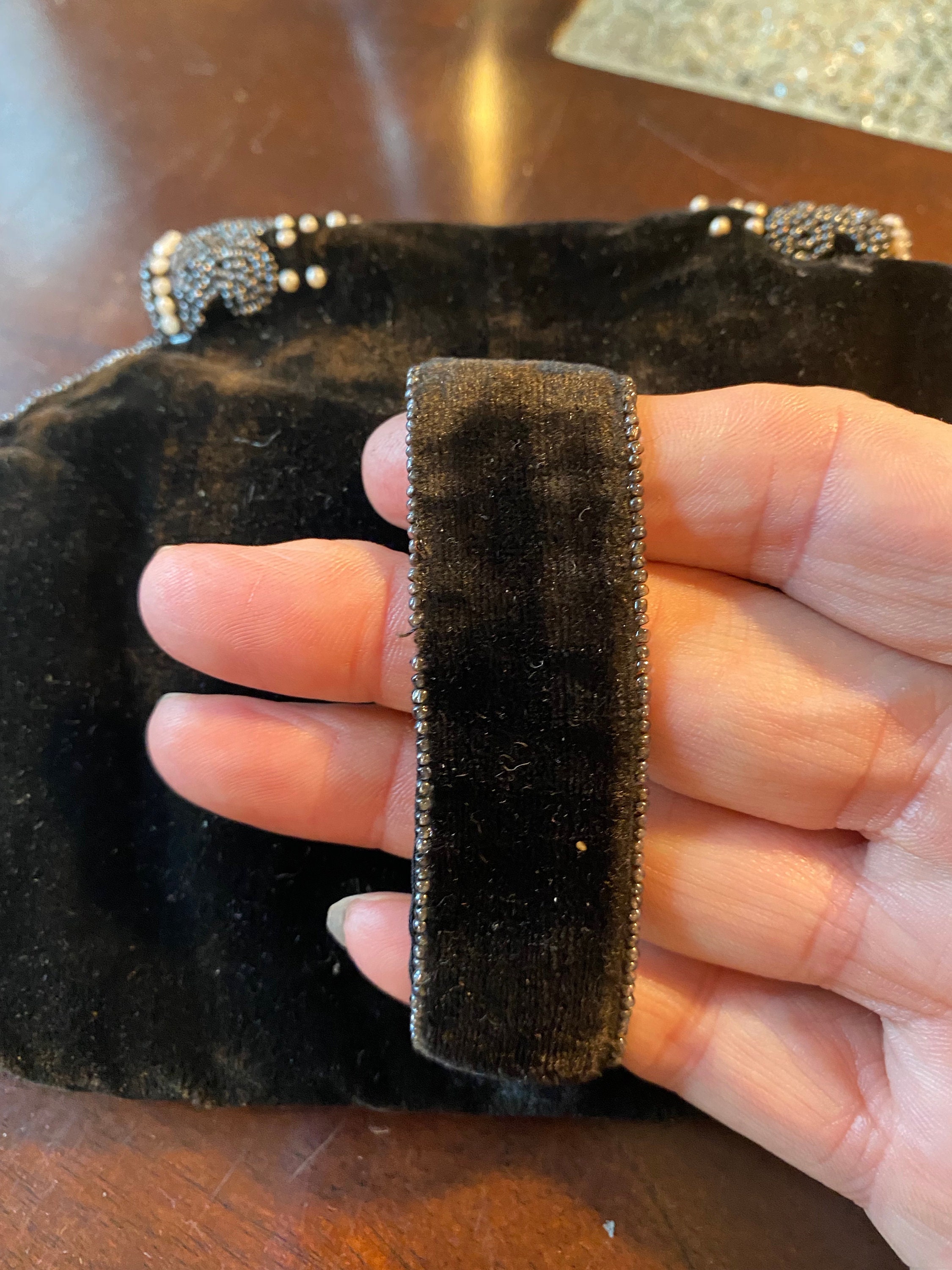 Sac à Main Femme En Velours Noir Avec Anses Perles Me.me.me - Taille Petit - Neuf Sans étiquette - Idée Fête/Noël