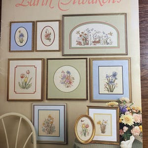 Earth Awakens lentebloemen - kruissteekkaart met getelde draden - Mary Vincent Bertrand - 1985 - wilde bloemen | Natuur - vrijetijdskunst 409