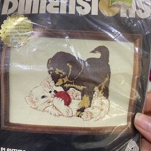 Puppy / Kitten - Dimensions Crewel 6032 - Crewel Embroidery Stitchery Kit - Animal -  Creative Needlepoint Kit - 7&quot; x 5&quot; (New) 1980